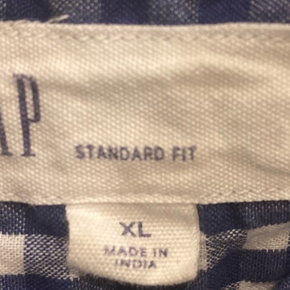 Men’s Standard Fit Xl Gap shirt - Picture 2 of 3